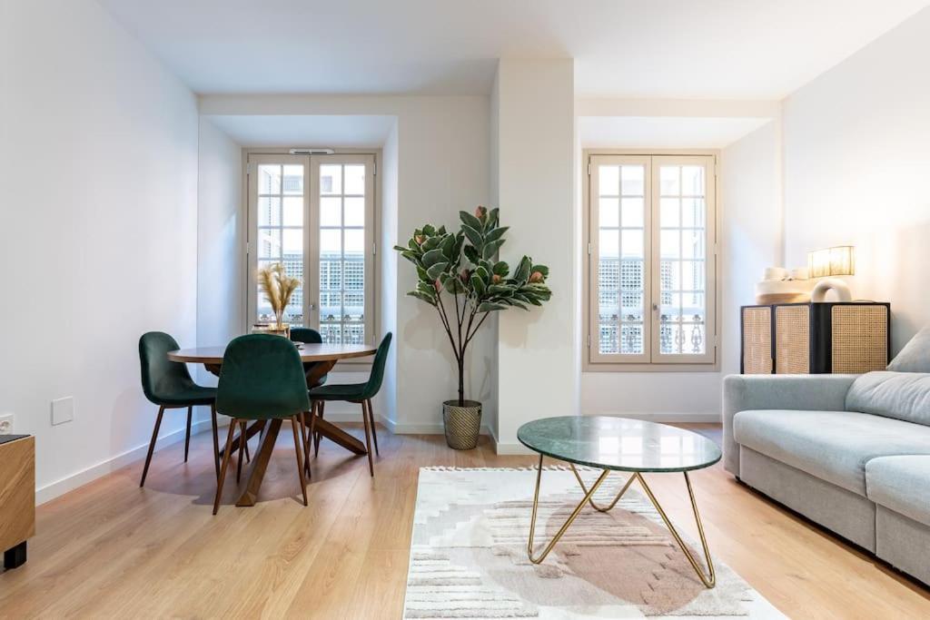 Premium Flat In Malaga Center With Free Parking Apartment ภายนอก รูปภาพ